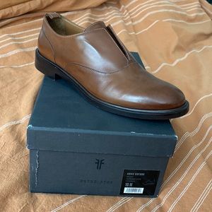 Brand new Frye loafers